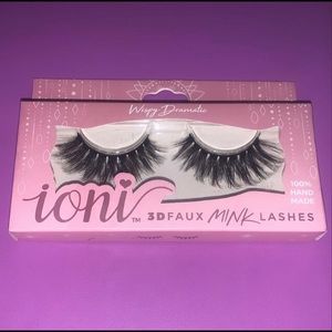 Eyelashes and eyelash glue.